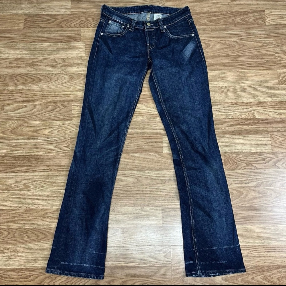 Women’s Vintage 2002 Levi’s Demi BootCut Dark Wash Blue Denim Jeans 28X34